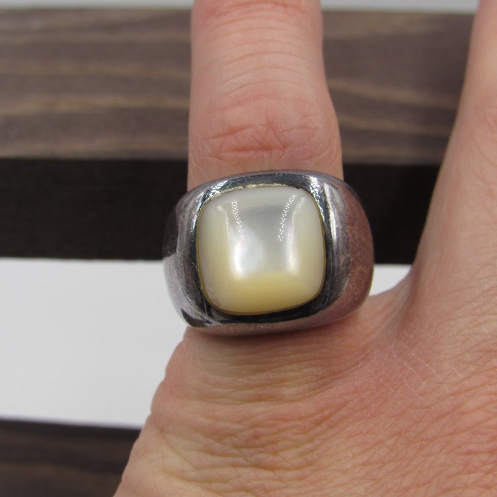 Size 5.75 Sterling Silver Rustic Shell Inlay Band - image 4